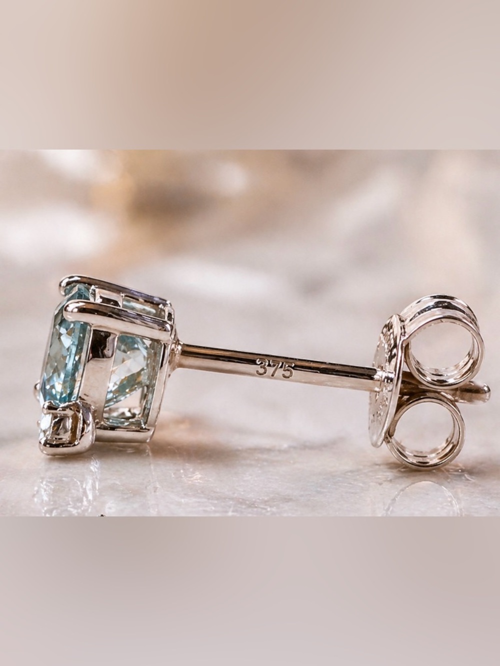 9K White Gold Blue Topaz & Zirconia Stud Earrings Vintage Elegant Pair - Picture 3 of 6